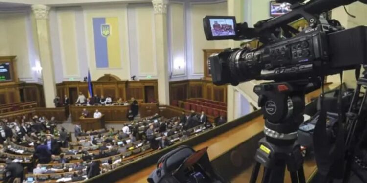 Журналістам дозволили відвідувати засідання комітетів Верховної Ради