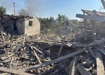 Авіабомба рф влучила у приватну забудову Запоріжжя – є загиблий та поранені