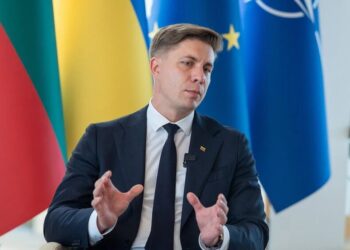 Прем'єр Литви пропонує вилучити Ломоносова зі шкільної програми на користь творів Шевченка