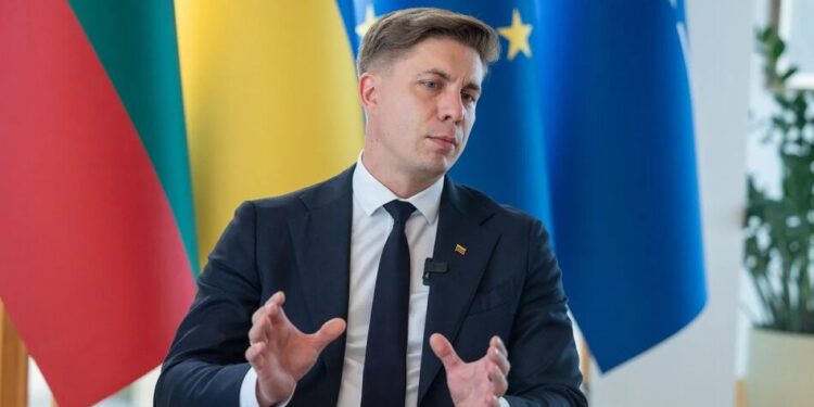 Прем'єр Литви пропонує вилучити Ломоносова зі шкільної програми на користь творів Шевченка