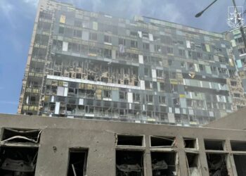 Двом російським командирам оголосили підозри за удари по "Охматдиту" та "Сапфіру"