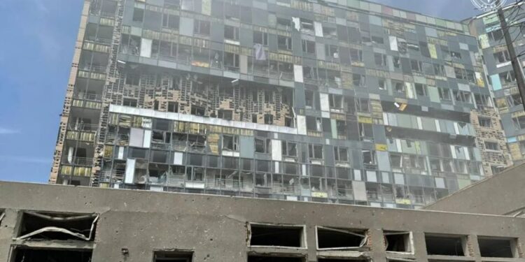 Двом російським командирам оголосили підозри за удари по "Охматдиту" та "Сапфіру"