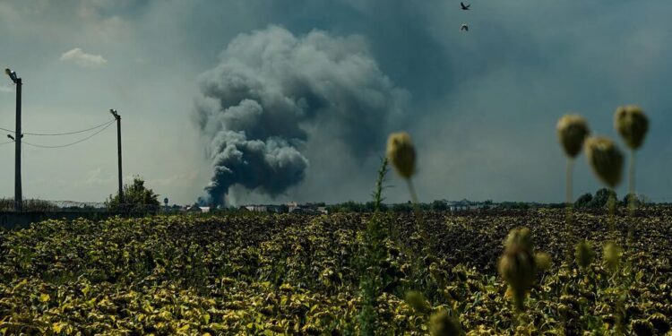 Наслідки російського обстрілу Борисполя – фоторепортаж