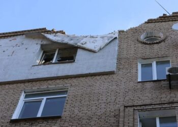 Дрони рф атакували Запоріжжя – постраждали житловий будинок і склади