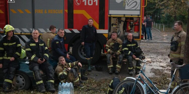 У Києві завершили роботи з ліквідації наслідків російської атаки