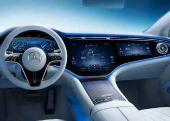 Mercedes-Benz визнав помилку і повертає фізичні кнопки в автомобілі