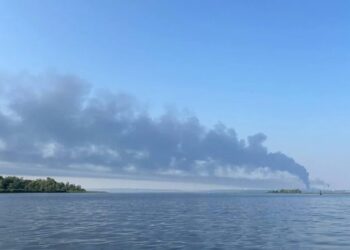 Генштаб підтвердив ураження двох російських НПЗ і посту на буровій "Сиваш"