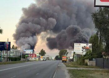 росіяни повторно вдарили по "Новій пошті" на Київщині під час ліквідації наслідків першого удару