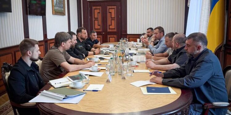 Корецький провів нараду щодо фінансування Сил оборони до кінця року