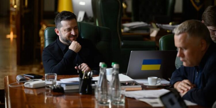 Відносини між Україною та Вірменією стають ще більш конструктивними – Зеленський поговорив із Пашиняном