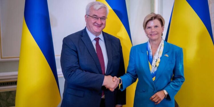 МЗС підбило підсумки третього дня Наради послів у Києві