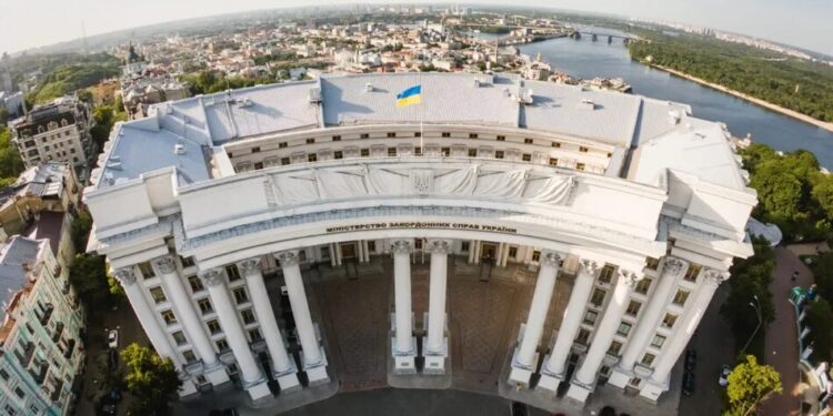 Україна застерігає членів місії СНД від відвідування тимчасово окупованих під час моніторингу майбутніх виборів в рф