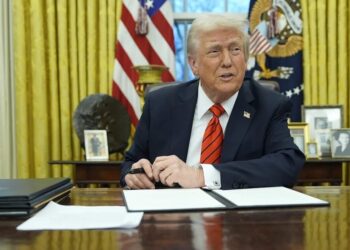 На Трампа подали до суду через платний доступ до його постів
