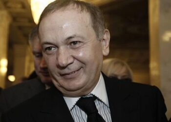 Зеленський запровадив санкції проти екснардепа Іванющенка