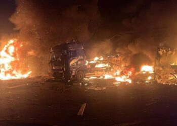 Київ і область атакують понад дві доби поспіль – пошкоджено щонайменше 14 складів