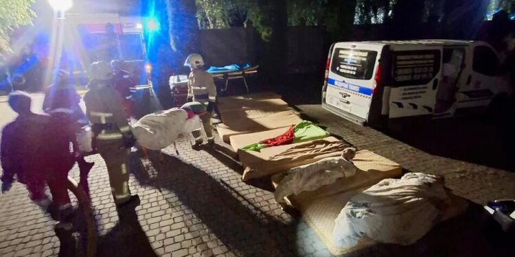Під Луцьком уночі горів пансіонат для літніх людей: 6 постраждалих