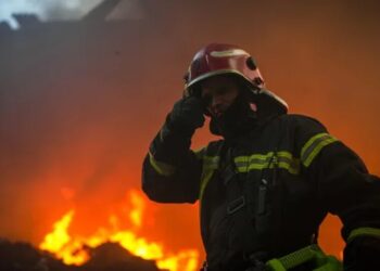 У бізнес-центрі Києва після падіння уламків дрона виявили загиблого та двох постраждалих – мер