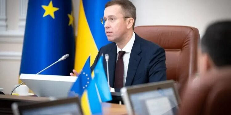 Уряд спрямує 41,1 млн грн на закупівлю комп’ютерного обладнання та генераторів для закладів освіти у прифронтових регіонах