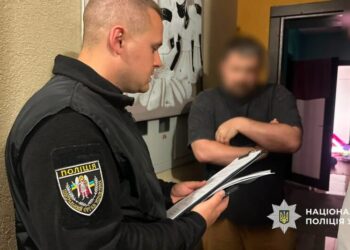 Поліція викрила групу, яка постачала неякісне вугілля для шкіл і лікарень під час зимових блекаутів