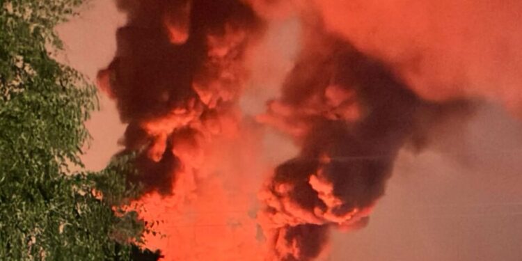У Києві після атаки росіян зруйновано приватний будинок, під завалами можуть бути люди – мер