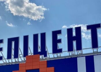 "Епіцентр" підтвердив: внаслідок атаки рф постраждали два їхні ТЦ в Одесі