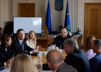Корецький обговорив із лідерами парламентський фракцій і груп бюджетні виклики на 2026–2027 роки