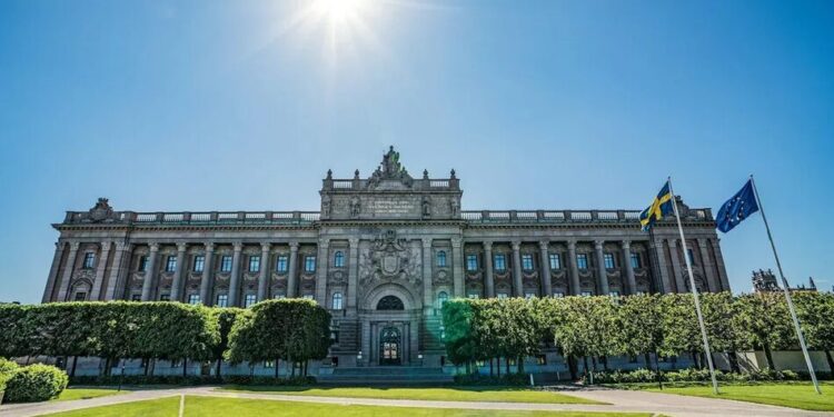 Опозиція у Швеції скоротила перевагу над правлячою коаліцією напередодні виборів