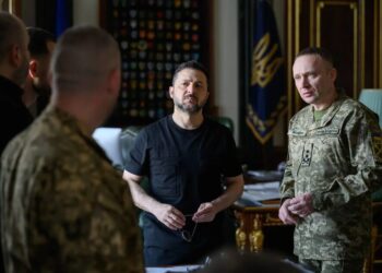Зеленський: кількість ракет для ППО у постачанні від партнерів скоротилася втричі