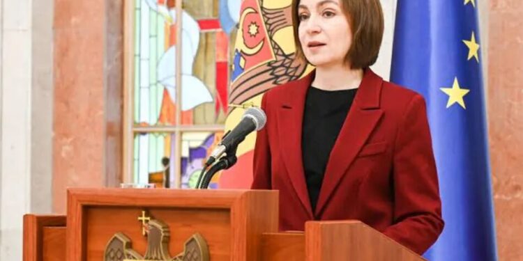 Санду закликала Молдову допомагати Україні транзитом зерна попри невдоволення фермерів