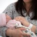 Що таке "золота година" та до якого віку немовля потребує виключно грудного молока