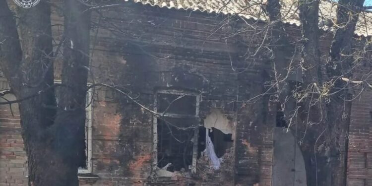 Ворог атакував низку населених пунктів на Донеччині: поранено 12 цивільних, у тому числі двох дітей