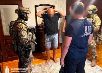 Схему з 1,5 тис. "списаних" з військового обліку викрили на Закарпатті, фігурує екскерівник Мукачівського ТЦК