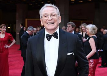 Помер легендарний дизайнер Боб Макі, який працював із Шер, Мерилін Монро та Тейлор Свіфт