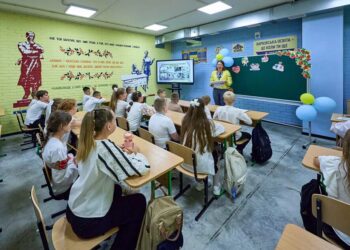 Не лише дистанційка – які сценарії організації освітнього процесу запропонували школам під час тривог