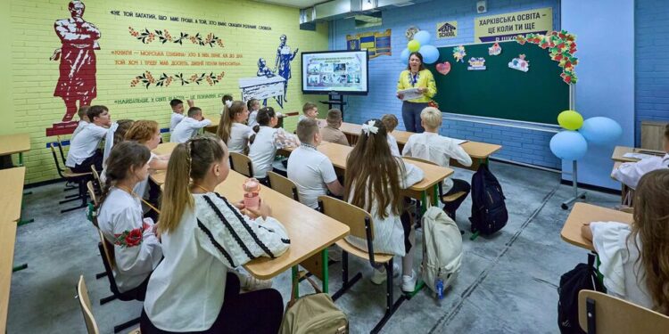 Не лише дистанційка – які сценарії організації освітнього процесу запропонували школам під час тривог