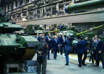 Війна виснажує економіку росії – дефіцит бюджету зростає, резерви тануть, а борги дорожчають – АР