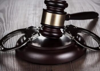 Зеленський підписав закон про кримінальну відповідальність за шахрайські кол-центри