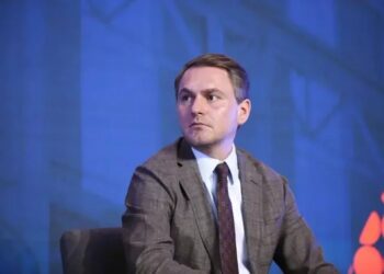 Зараз перебуваю у закордонному відрядженні: Кравченко підтвердив виїзд з України