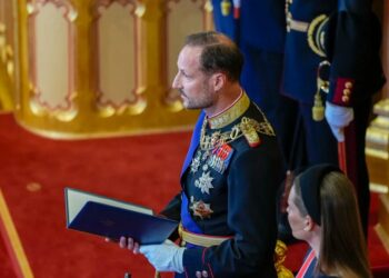 Новий король Норвегії Гокон склав присягу після смерті батька – як це було