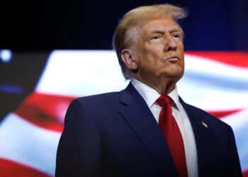 Верховний суд США не дозволив Трампу обмежити голосування поштою перед проміжними виборами