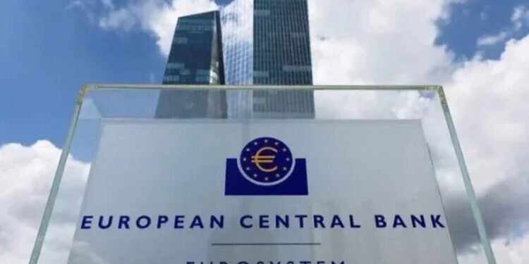 ЄЦБ вдруге підвищив ставки через зростання цін на нафту