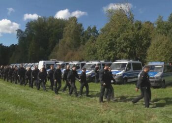 Біля військового аеродрому Німеччини розбився безпілотник, поліція почала масштабну операцію