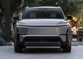 Toyota відклала запуск електричного Highlander – ЗМІ