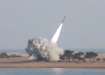 Північна Корея запустила балістичну ракету в бік Східного моря