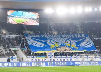 “Твій день настане” – фінські вболівальники підтримали Україну на матчі проти білорусі