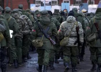 На окупованих територіях безробітних змушують шукати роботу у армії рф – ЦНС