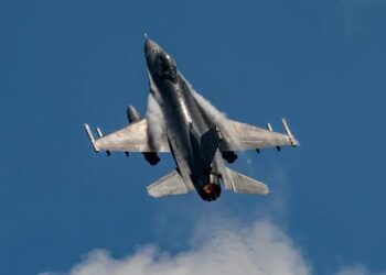 Поблизу бази США в Німеччині розбився винищувач F-16, є постраждалий