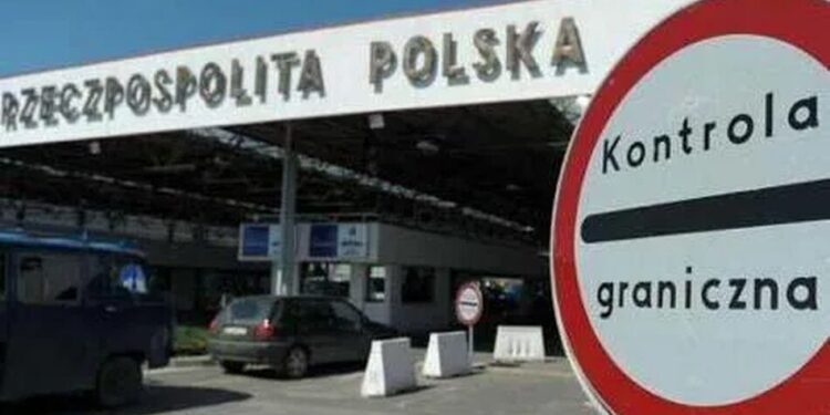 Нові правила на кордоні з Польщею: за що доведеться платити понад 230 гривень