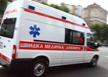 рф продовжує атакувати Київ: пошкоджено ще один медзаклад, вже понад 30 постраждалих