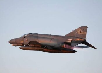 Винищувач F-4 Phantom розбився під час авіашоу поблизу Афін